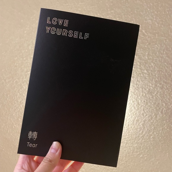 BTS LOVE YOURSELF TEAR ALBUM - Picture 1 of 5